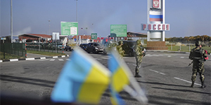 Российские таможенники начали выполнять указ Путина: блокируют украинские грузы на границе